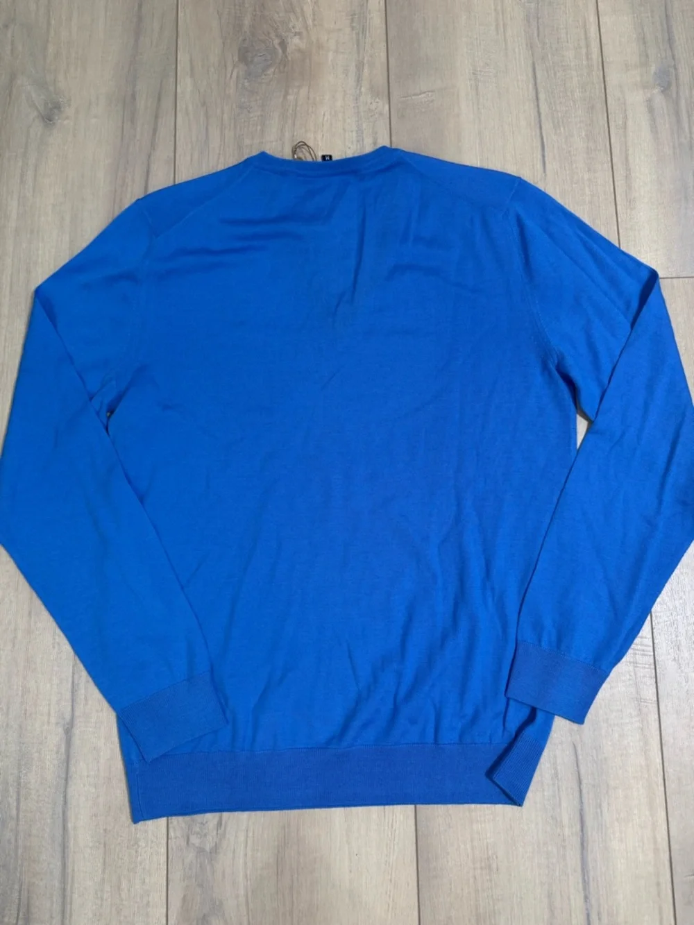 Gucci Men’s Bright Blue V-Neck Sweater